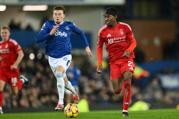 赛场上力争 赛场上力争